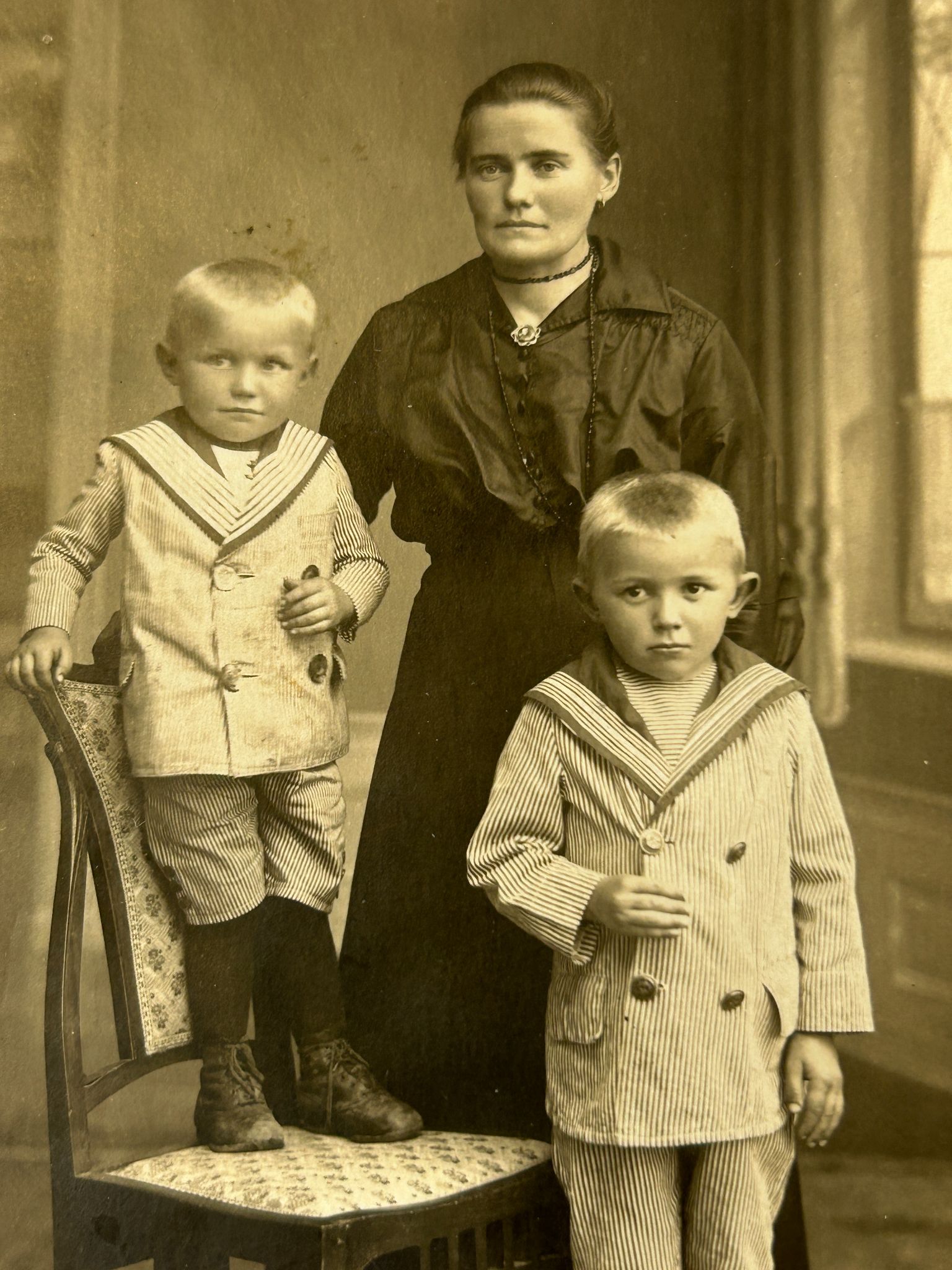 P G 0790 FrauKinder 3